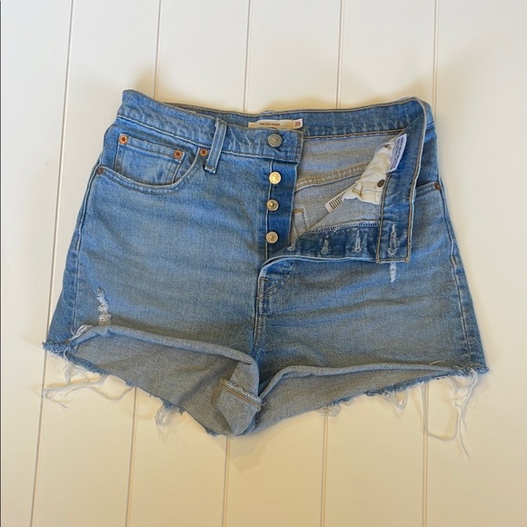 Levi's Pants - Levi’s Ribcage Shorts! Size 29